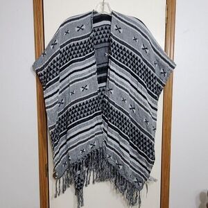 NWT Old Navy Womens One Size Poncho Shawl Black & Gray Cotton New With Tags